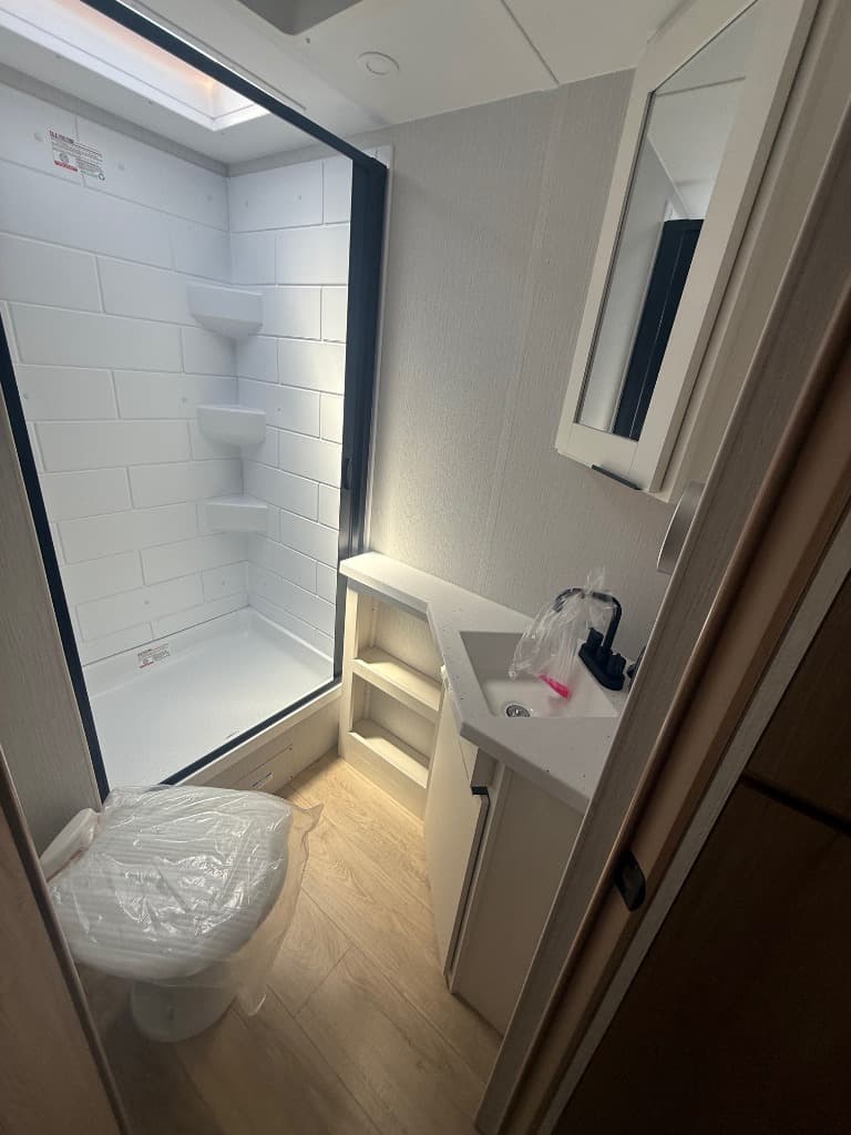 2026 Winnebago 2026 Winnebago Thrive - thumbnail 16