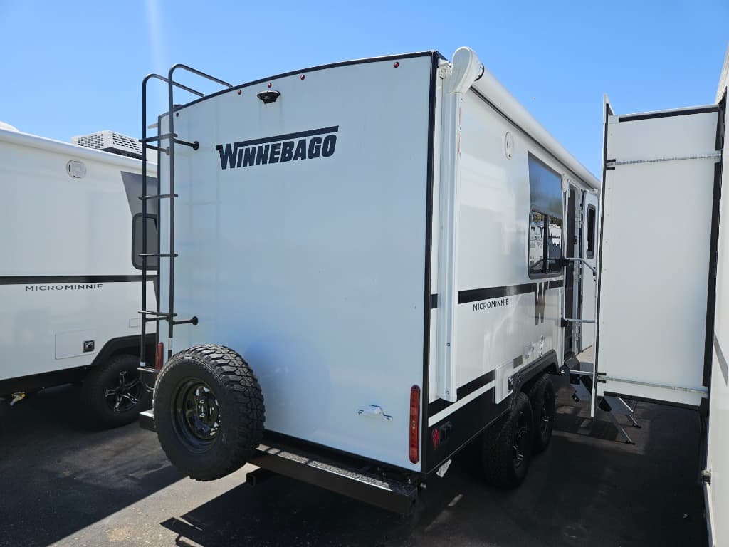 2026 Winnebago 2026 Winnebago Micro Minnie - thumbnail 3