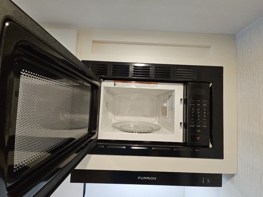 2026 Winnebago 2026 Winnebago Thrive - thumbnail 18