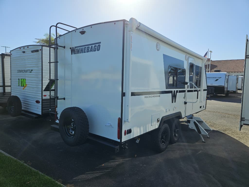 2026 Winnebago 2026 Winnebago Micro Minnie - thumbnail 3