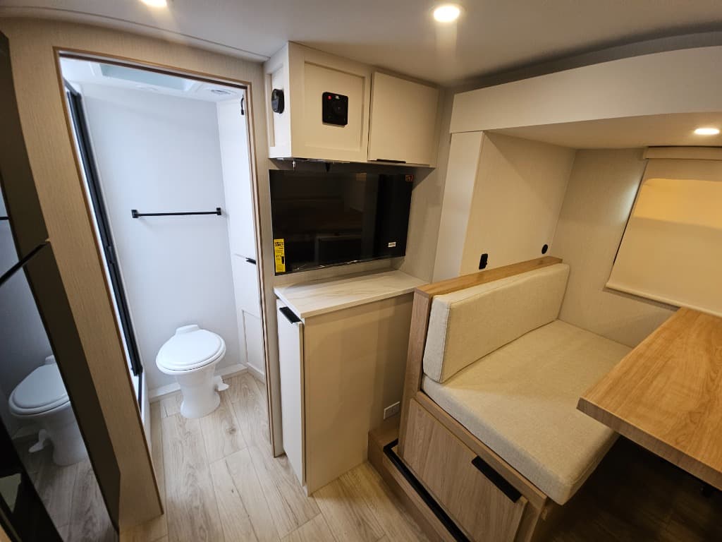 2026 Winnebago 2026 Winnebago Micro Minnie - thumbnail 13