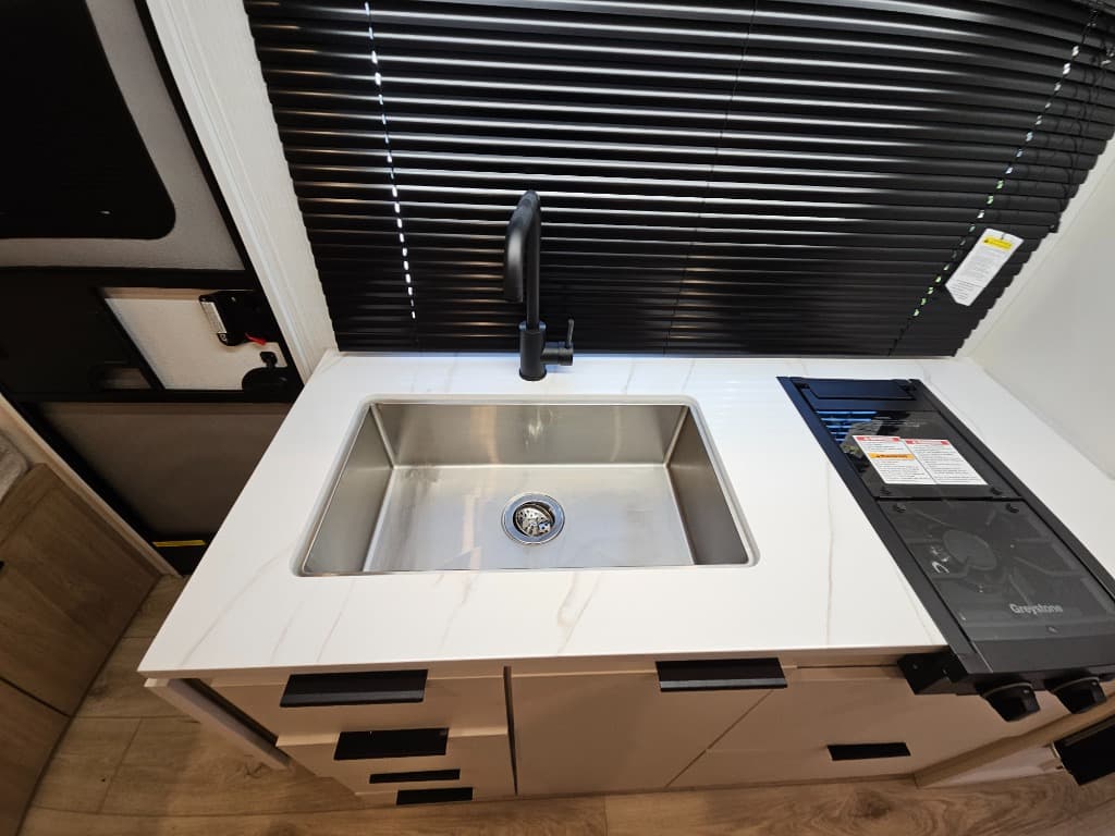 2026 Winnebago 2026 Winnebago Micro Minnie - thumbnail 22