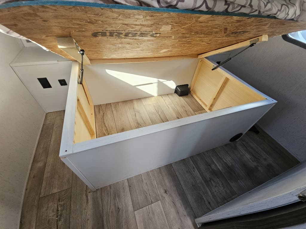 2022 Dutchmen 2022 Dutchmen Astoria - thumbnail 29