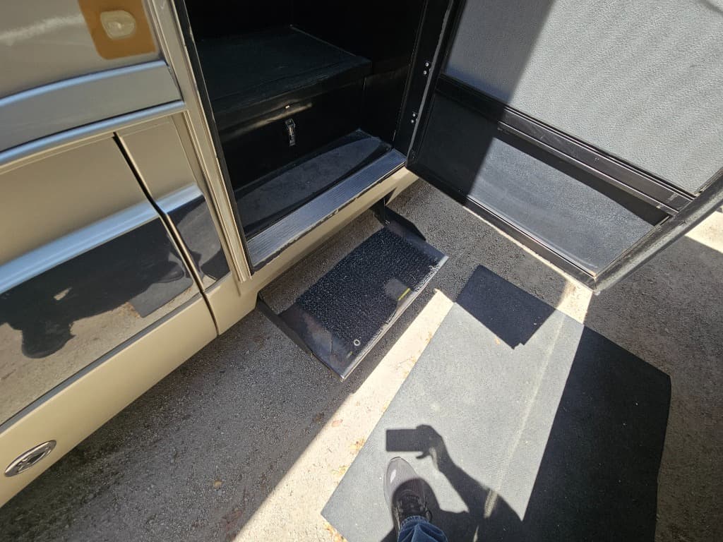 2009 Coachmen 2009 Coachmen Prism - thumbnail 9