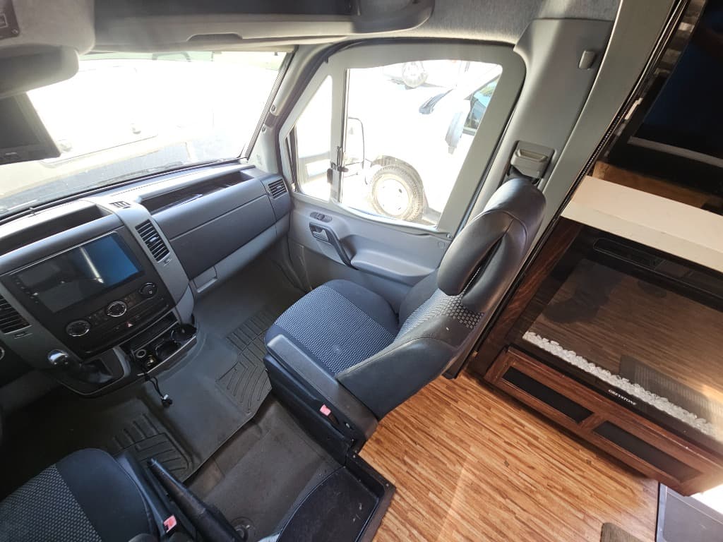 2009 Coachmen 2009 Coachmen Prism - thumbnail 25