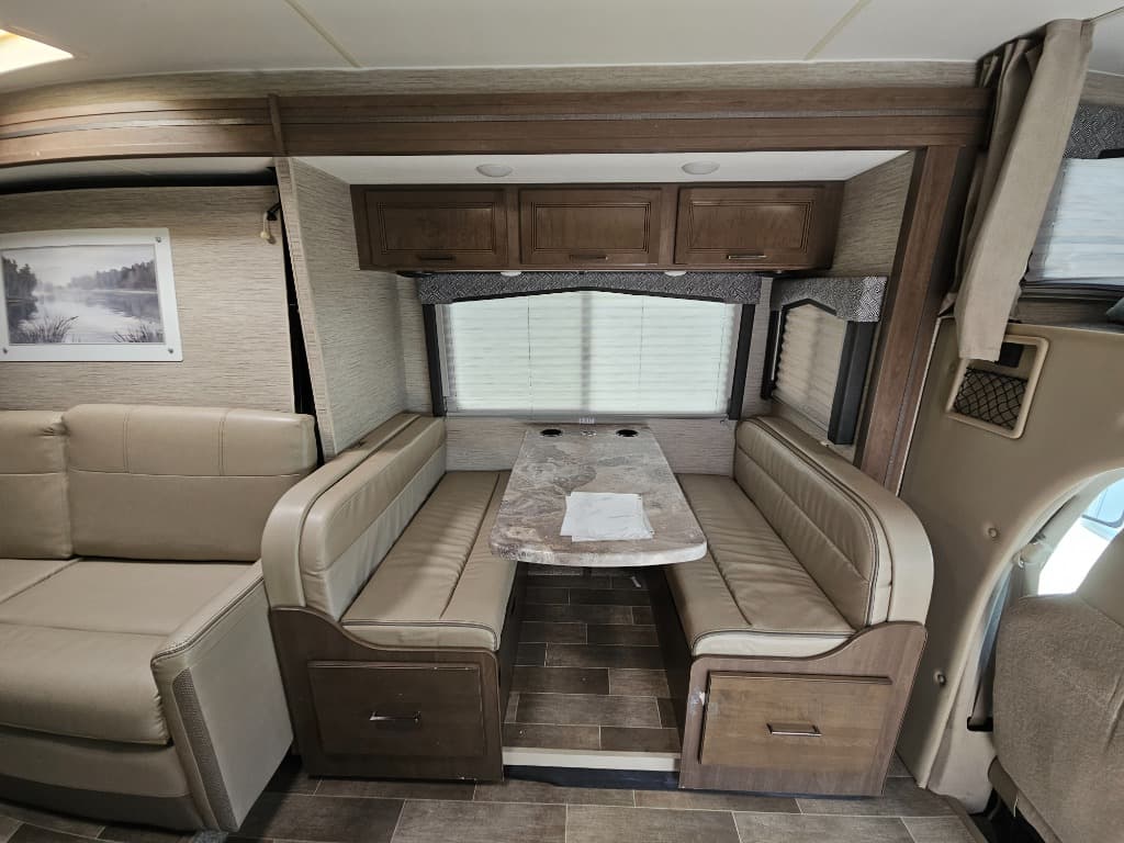 2022 Thor Motor Coach 2022 Thor Motor Coach Chateau - thumbnail 9