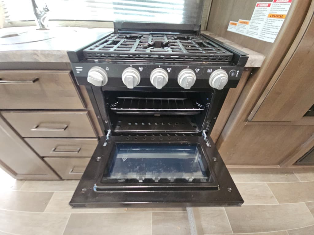 2022 Thor Motor Coach 2022 Thor Motor Coach Chateau - thumbnail 33