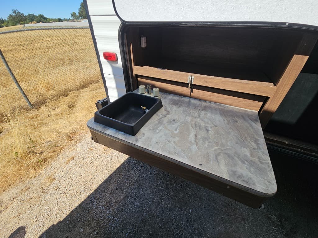 2018 Dutchmen 2018 Dutchmen Coleman Lantern - thumbnail 40