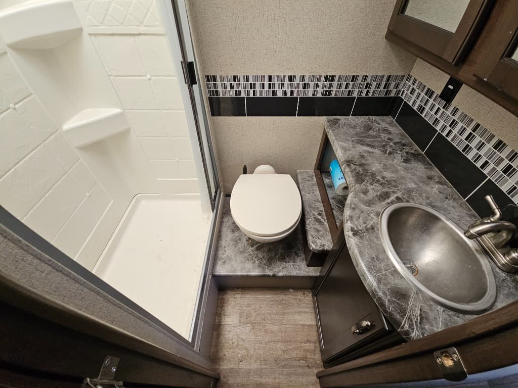 2019 Thor Motor Coach 2019 Thor Motor Coach Outlaw - thumbnail 15