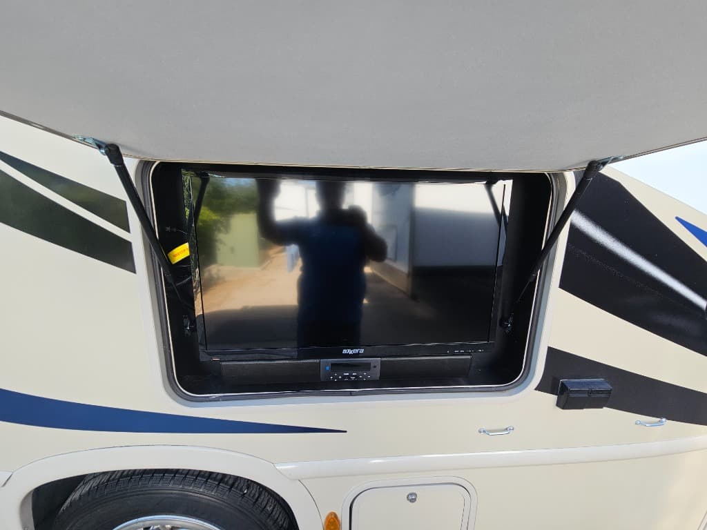 2019 Thor Motor Coach 2019 Thor Motor Coach Outlaw - thumbnail 23