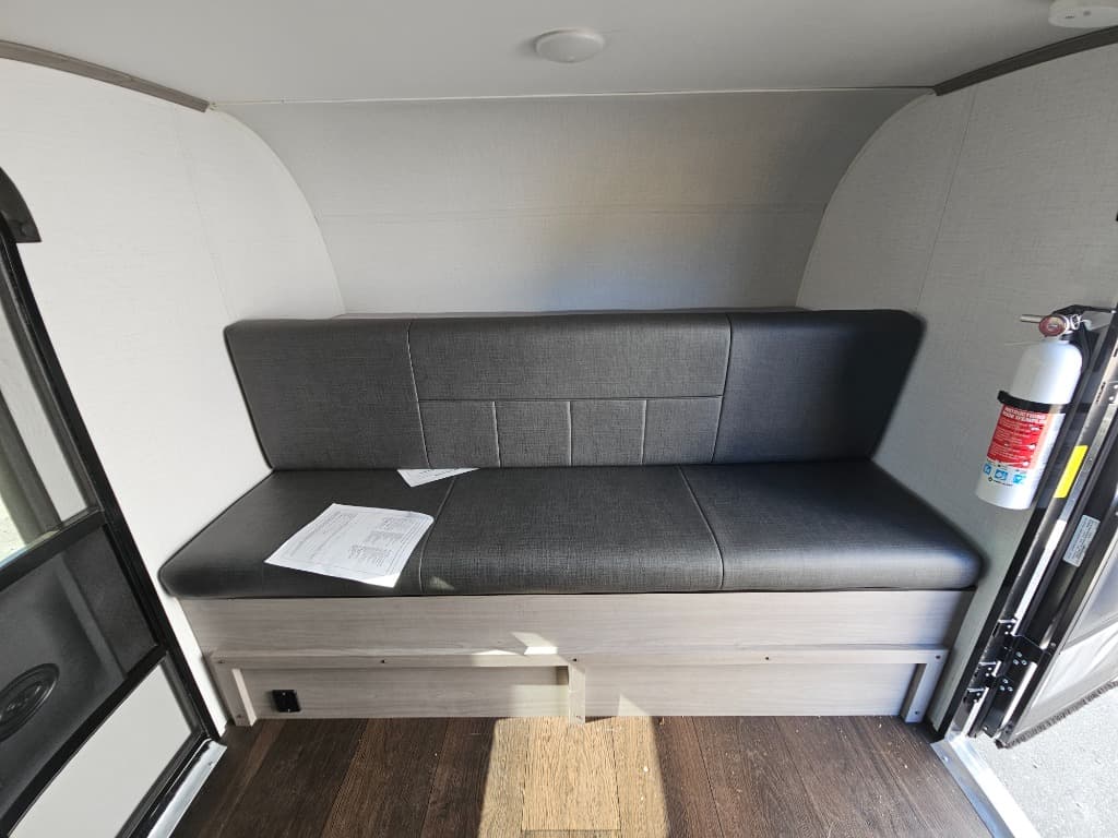 2023 Dutchmen 2023 Dutchmen Coleman Rubicon 1200 Series - thumbnail 16