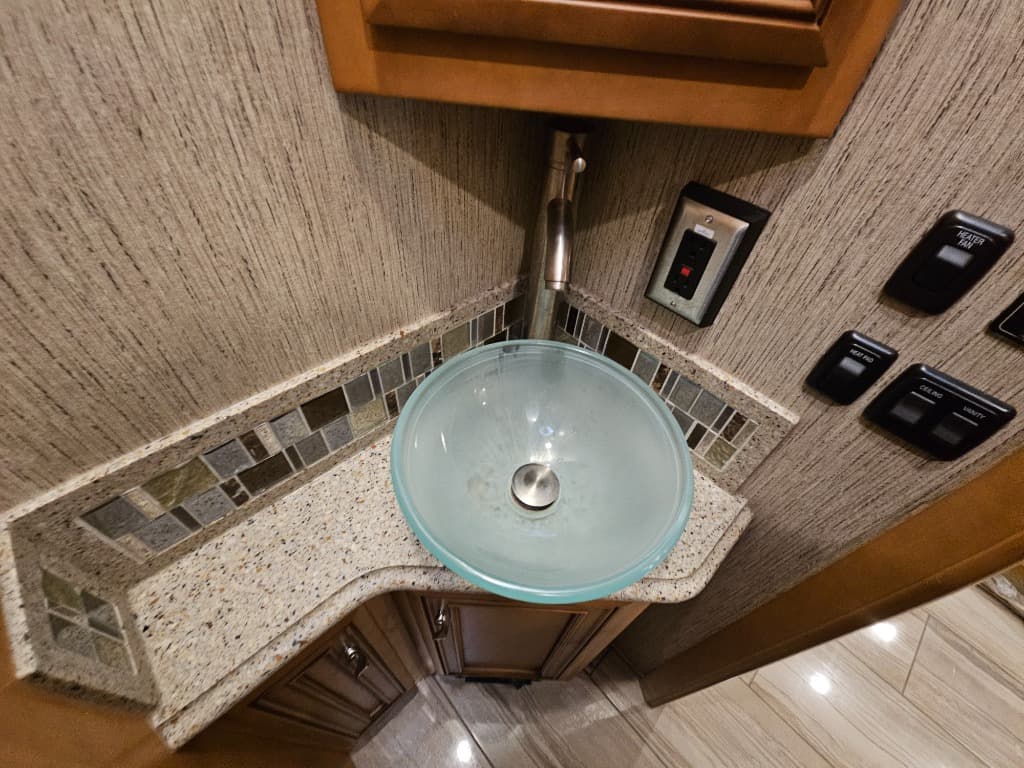 2015 Newmar 2015 Newmar Ventana - thumbnail 36