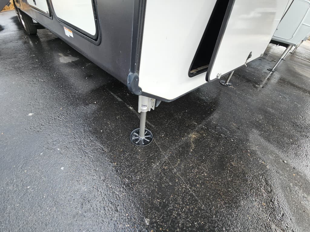 2022 Forest River 2022 Forest River Cedar Creek - thumbnail 48