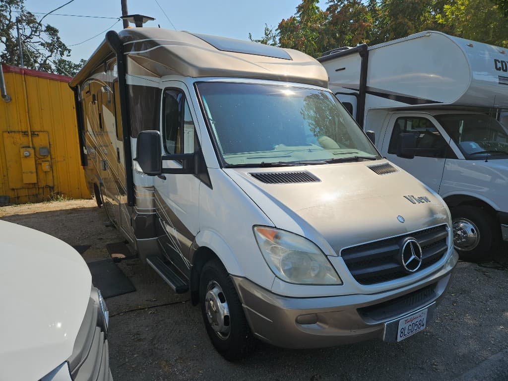 2011 Winnebago View Profile 24G