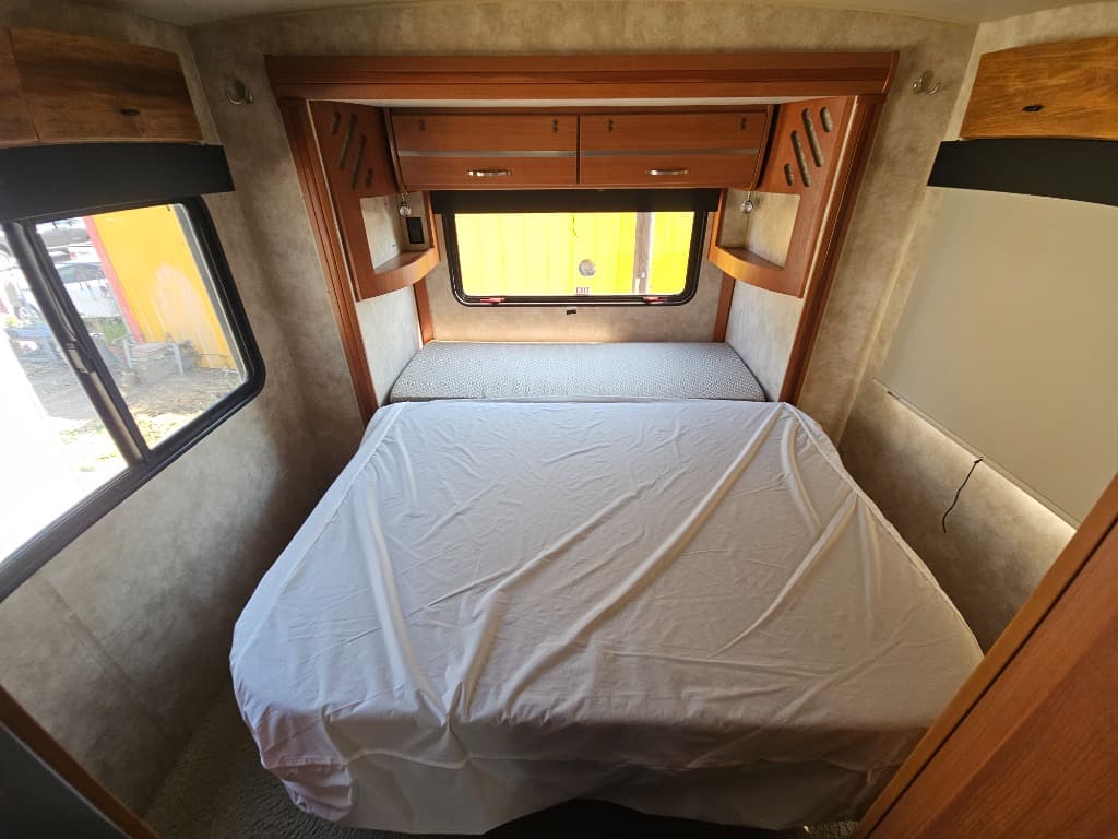 2011 Winnebago 2011 Winnebago View Profile - thumbnail 41