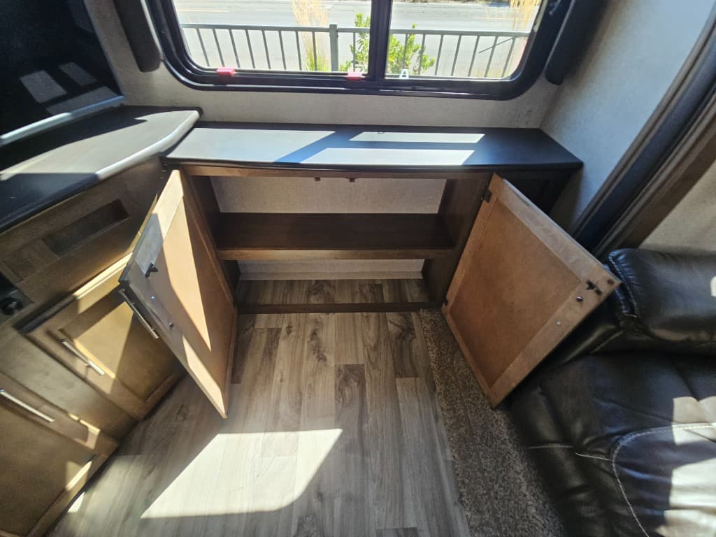 2018 Keystone RV 2018 Keystone RV Cougar Half-Ton Series - thumbnail 14