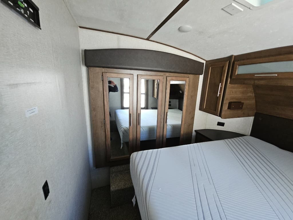 2018 Keystone RV 2018 Keystone RV Cougar Half-Ton Series - thumbnail 29