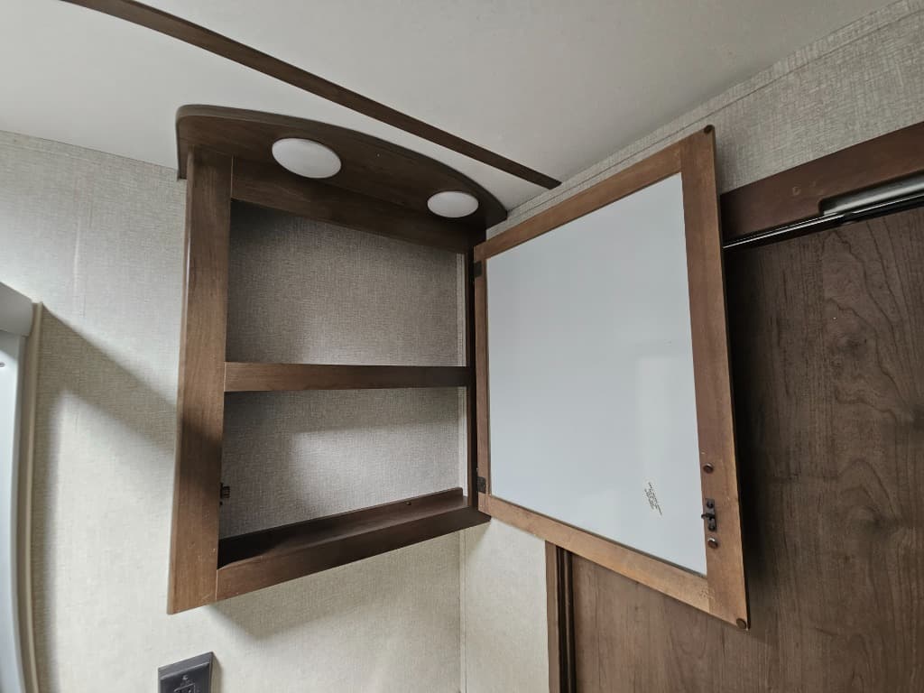 2018 Keystone RV 2018 Keystone RV Cougar Half-Ton Series - thumbnail 34