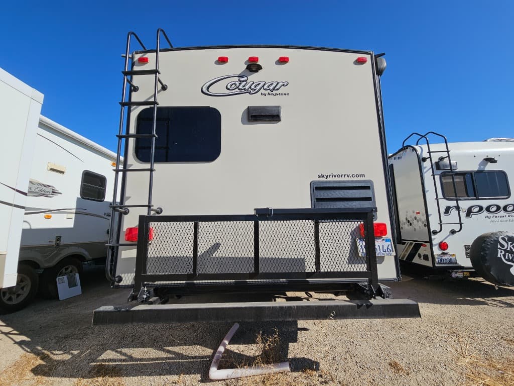 2018 Keystone RV 2018 Keystone RV Cougar Half-Ton - thumbnail 3