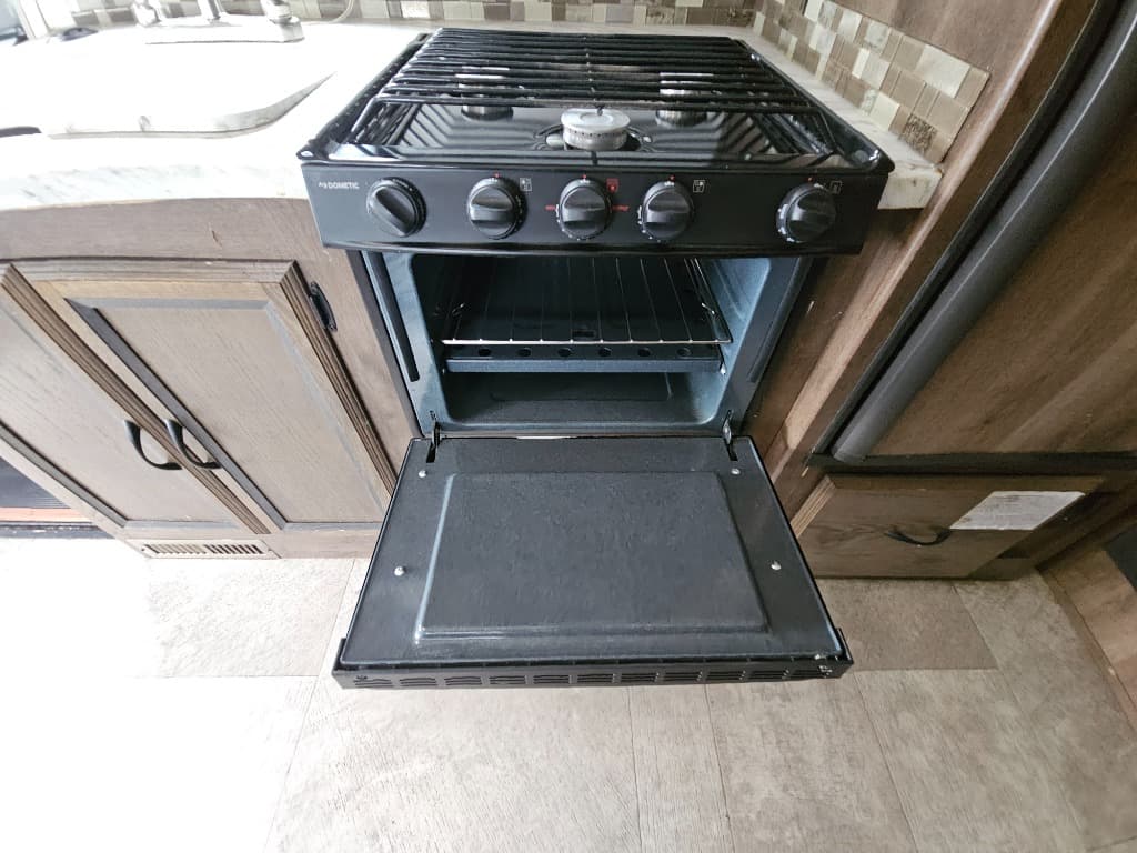 2018 Coachmen 2018 Coachmen Prism - thumbnail 32