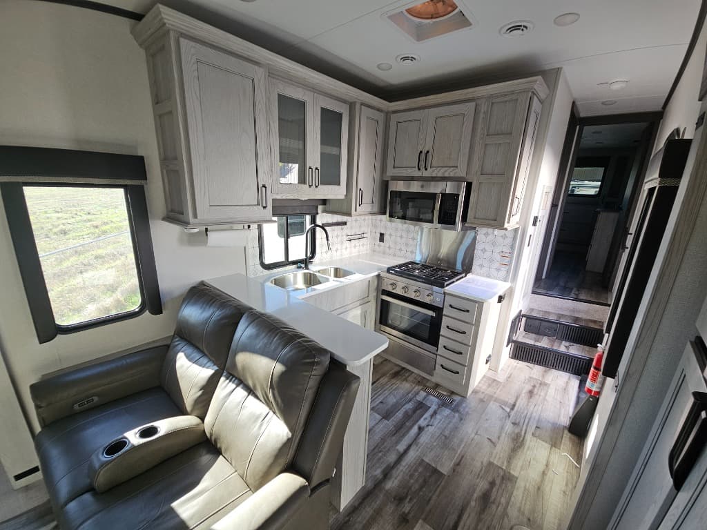 2023 Keystone RV 2023 Keystone RV Montana High Country - thumbnail 21