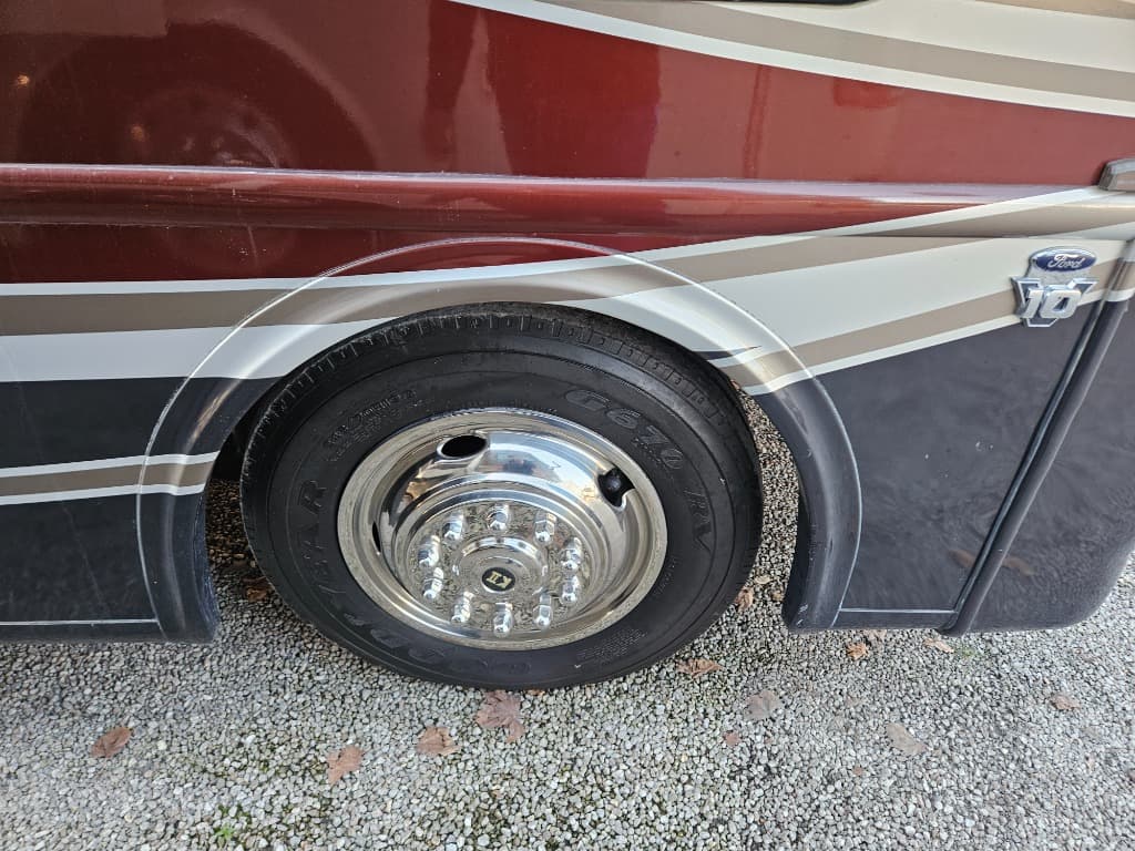 2014 Thor Motor Coach 2014 Thor Motor Coach Hurricane - thumbnail 8