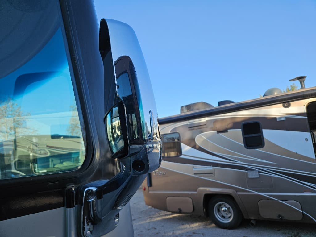 2014 Thor Motor Coach 2014 Thor Motor Coach Hurricane - thumbnail 9