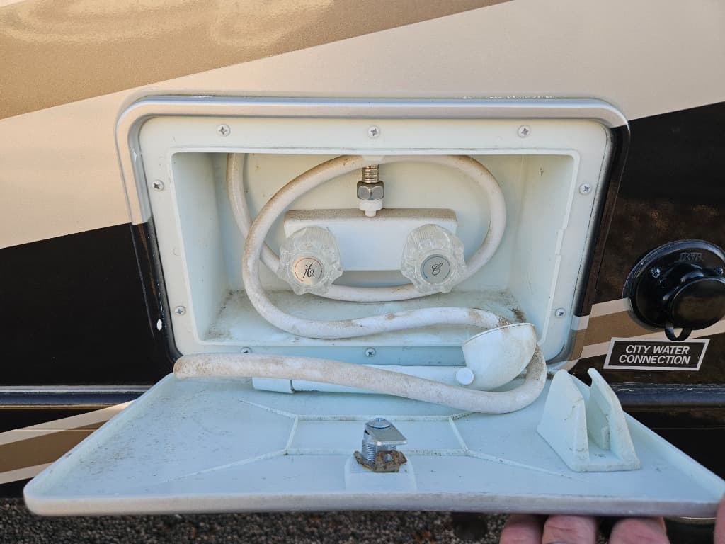 2014 Thor Motor Coach 2014 Thor Motor Coach Hurricane - thumbnail 23