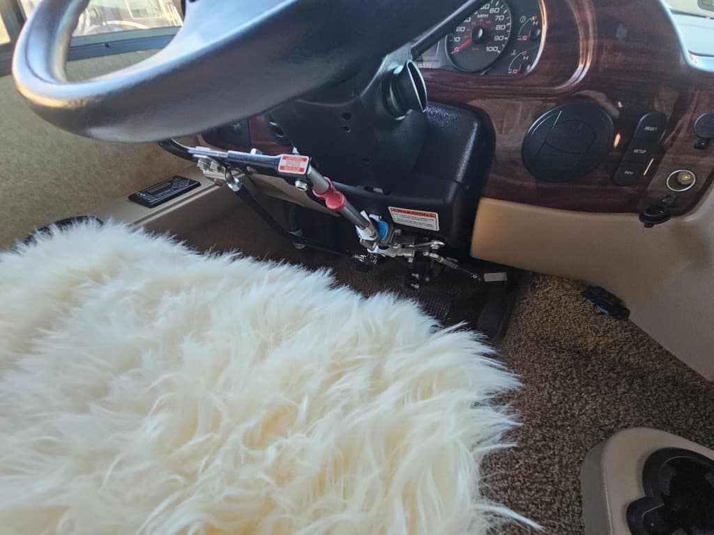 2014 Thor Motor Coach 2014 Thor Motor Coach Hurricane - thumbnail 34