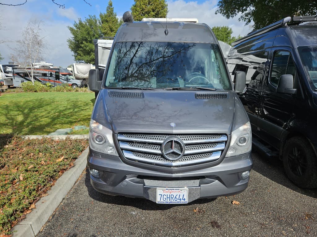 2015 Roadtrek 2015 Roadtrek Adventurous - thumbnail 5