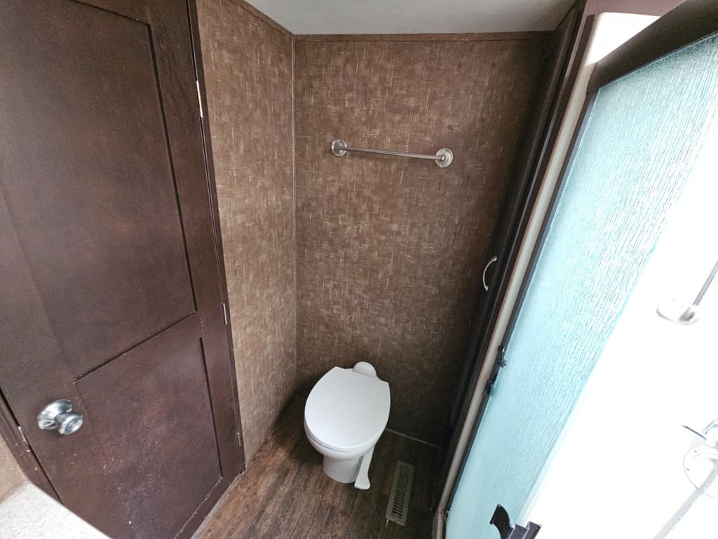 2016 KZ RV 2016 KZ RV KZ Durango - thumbnail 34