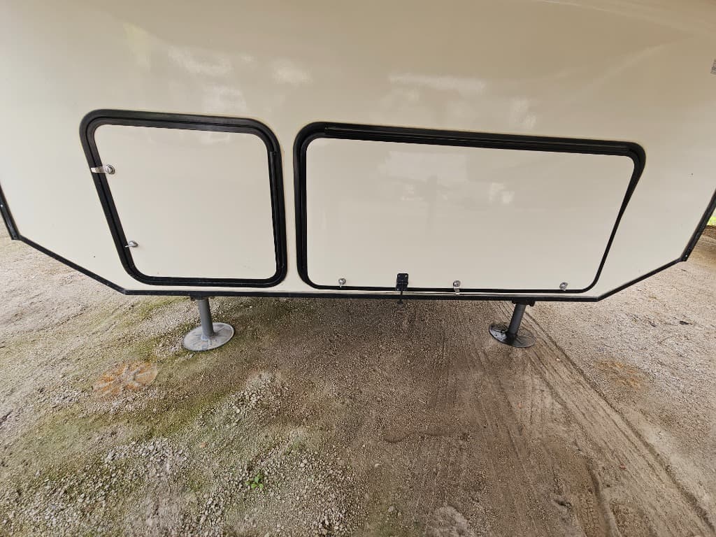 2016 KZ RV 2016 KZ RV KZ Durango - thumbnail 45