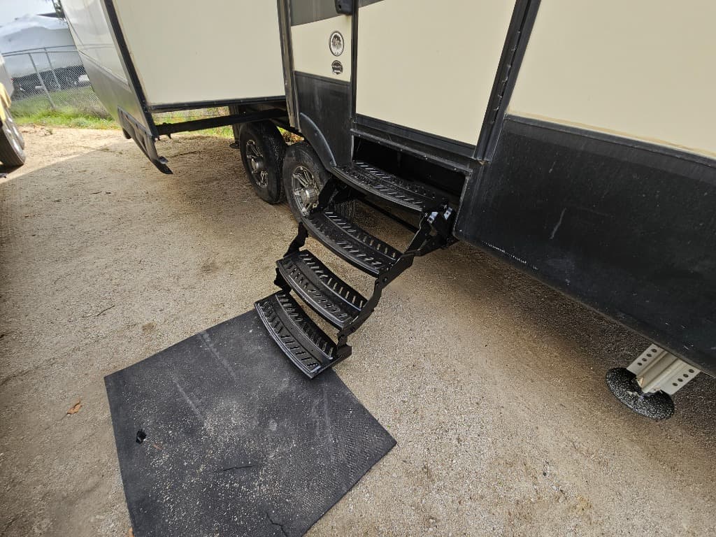 2016 KZ RV 2016 KZ RV KZ Durango - thumbnail 51