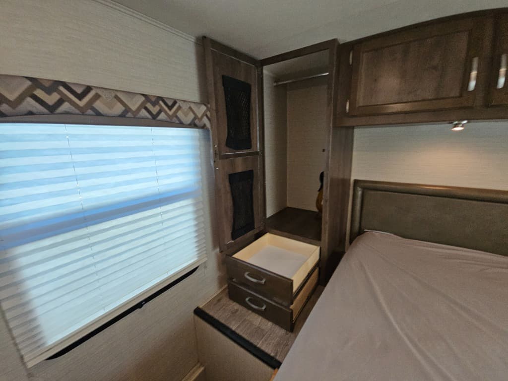 2018 Jayco 2018 Jayco Redhawk - thumbnail 39