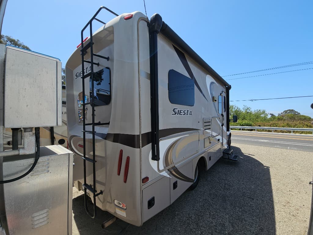 2016 Thor Motor Coach 2016 Thor Motor Coach Siesta Sprinter - thumbnail 2