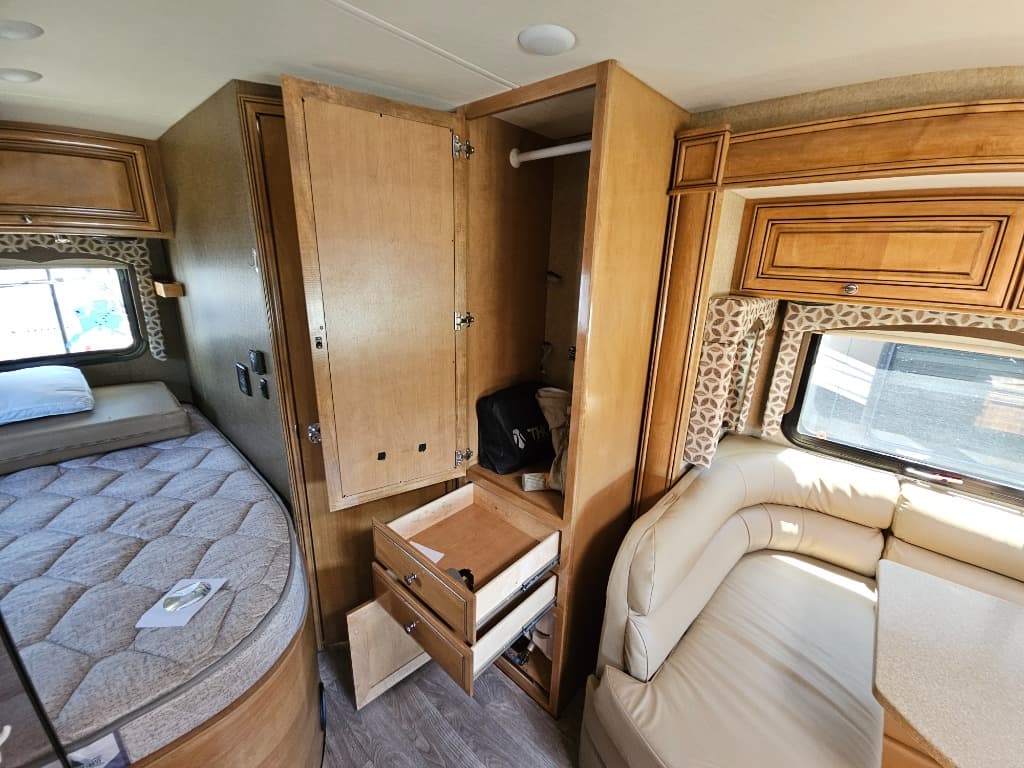 2016 Thor Motor Coach 2016 Thor Motor Coach Siesta Sprinter - thumbnail 11