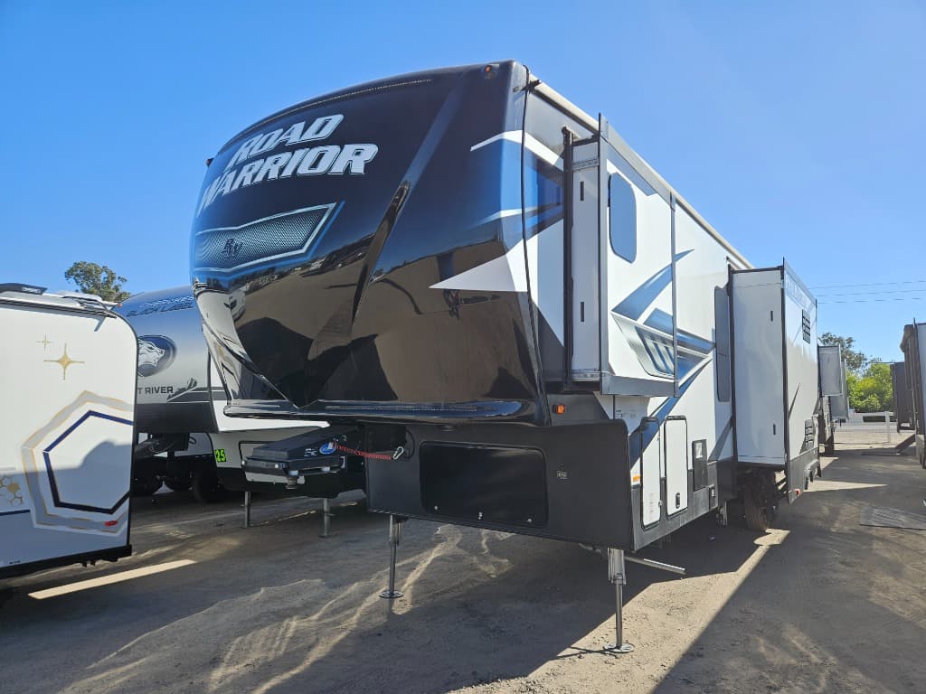 2021 Heartland 2021 Heartland Road Warrior - thumbnail 5