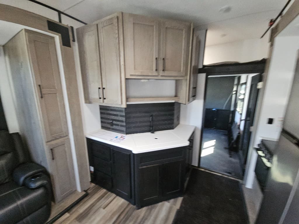 2021 Heartland 2021 Heartland Road Warrior - thumbnail 11