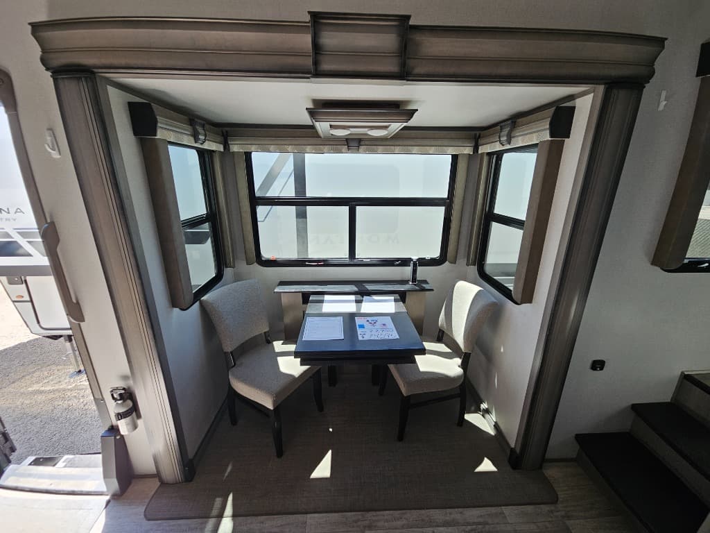 2021 Keystone RV 2021 Keystone RV Montana - thumbnail 9