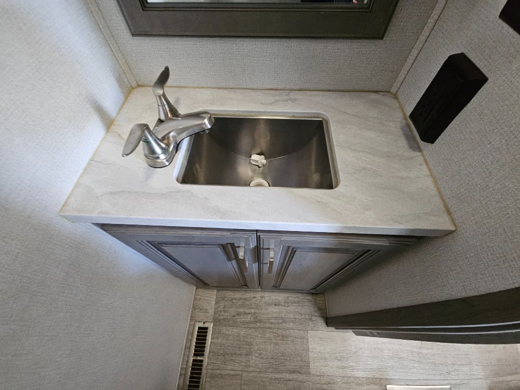 2021 Keystone RV 2021 Keystone RV Montana - thumbnail 16