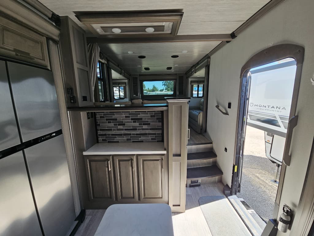 2021 Keystone RV 2021 Keystone RV Montana - thumbnail 27