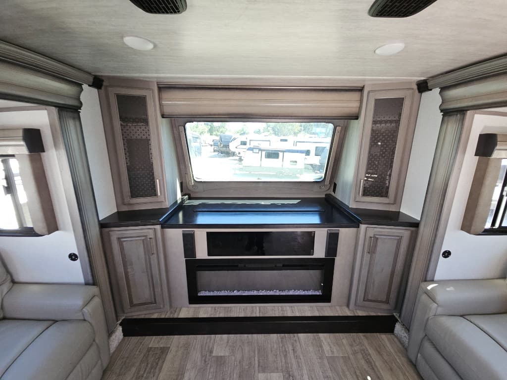 2021 Keystone RV 2021 Keystone RV Montana - thumbnail 34