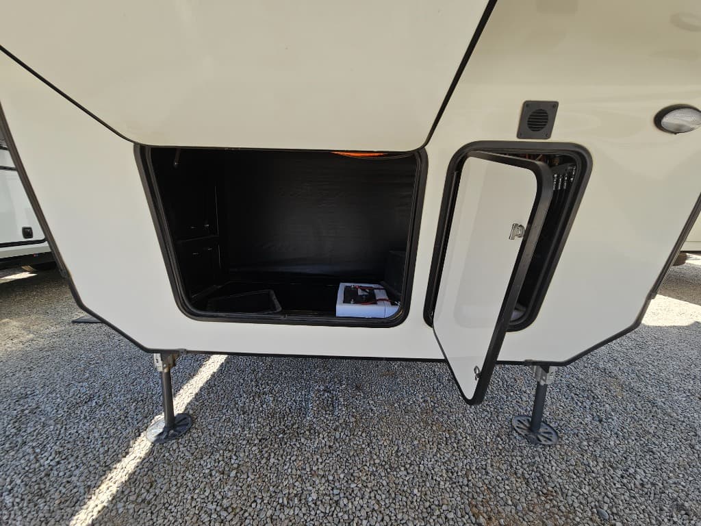 2021 Keystone RV 2021 Keystone RV Montana - thumbnail 58