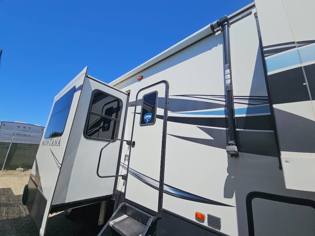 2021 Keystone RV 2021 Keystone RV Montana - thumbnail 61