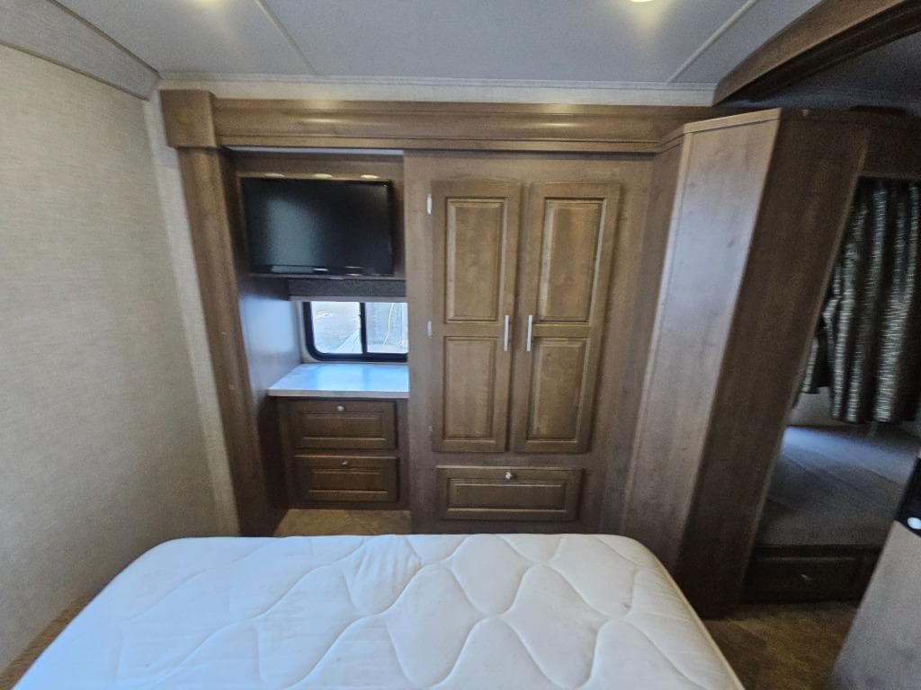 2019 Forest River 2019 Forest River Georgetown 3 Series - thumbnail 34