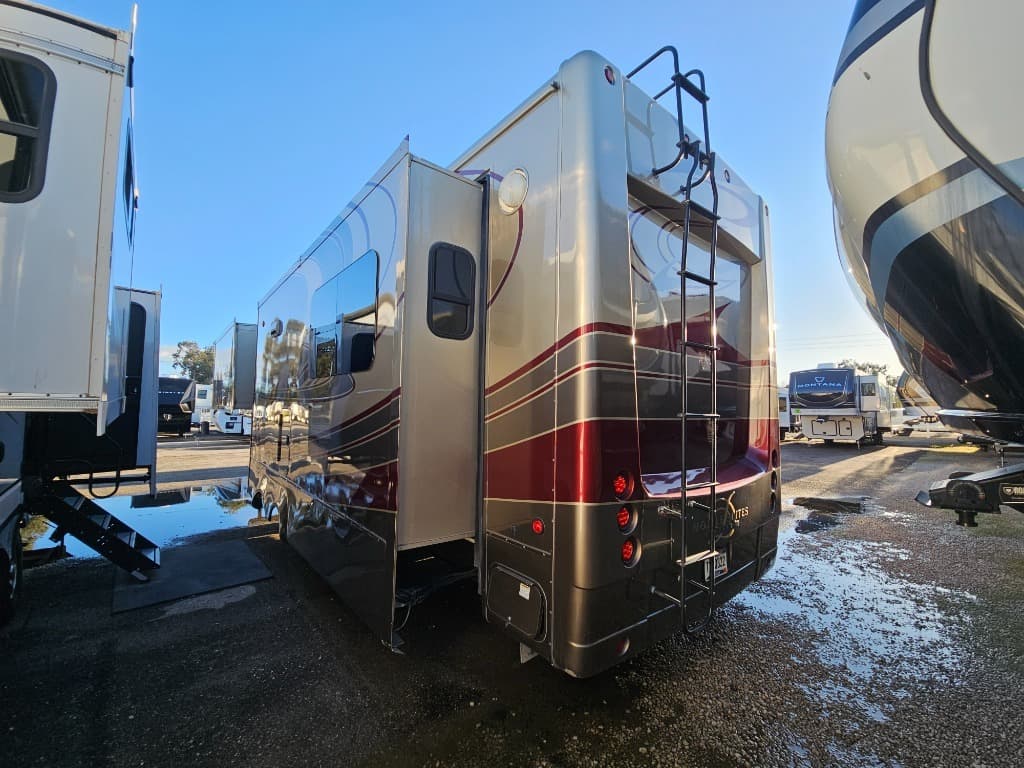 2016 DRV 2016 DRV Mobile Suites Estates - thumbnail 3