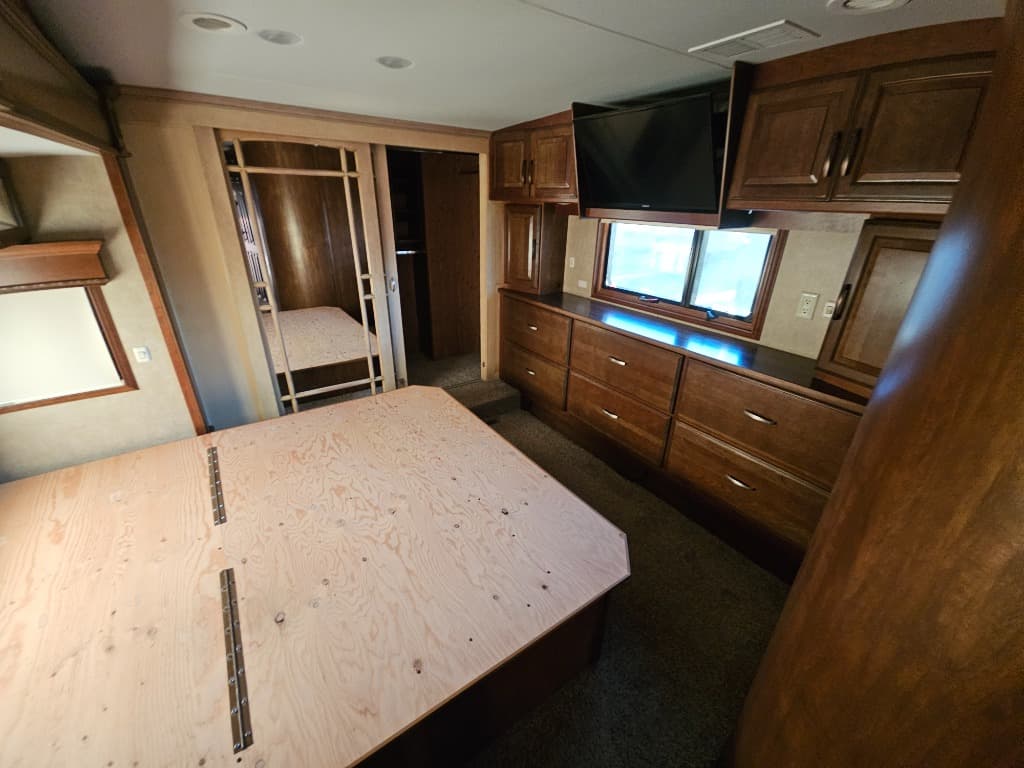 2016 DRV 2016 DRV Mobile Suites Estates - thumbnail 44