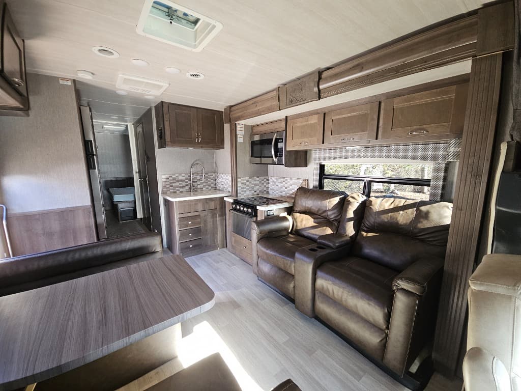 2022 NeXus RV 2022 NeXus RV Wraith - thumbnail 7