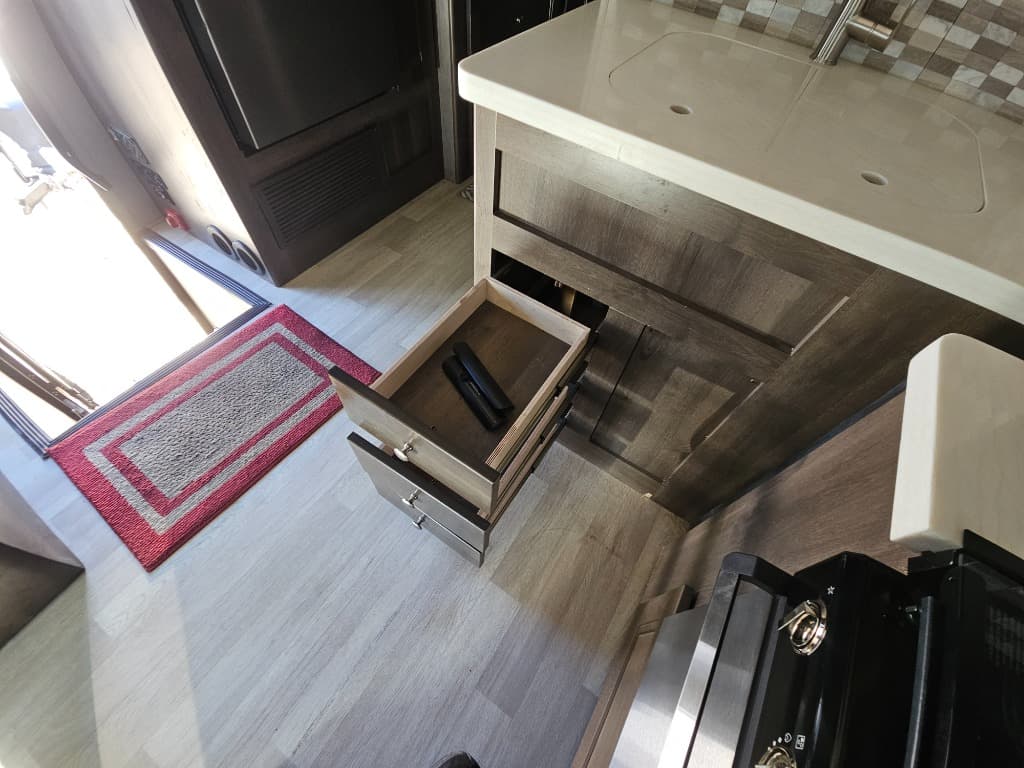 2022 NeXus RV 2022 NeXus RV Wraith - thumbnail 29