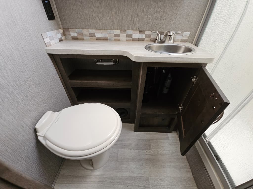 2022 NeXus RV 2022 NeXus RV Wraith - thumbnail 37